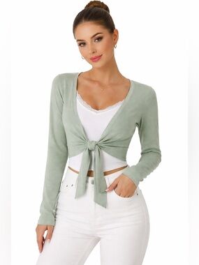 Women’s/Junior’s Crop Tie Front Sweater~~Sz M~~